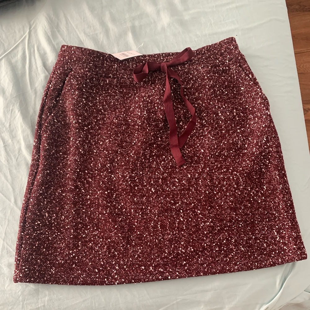 New with tags: Loft Knit Jogger Skirt size small